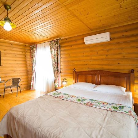 Hotel Комплекс Відпочинку Пампушка & Подушка Burlach'ya Balka Esterno foto