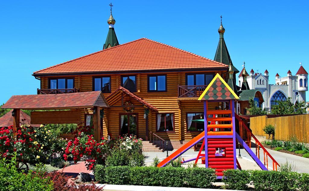 Hotel Комплекс Відпочинку Пампушка & Подушка Burlach'ya Balka Esterno foto