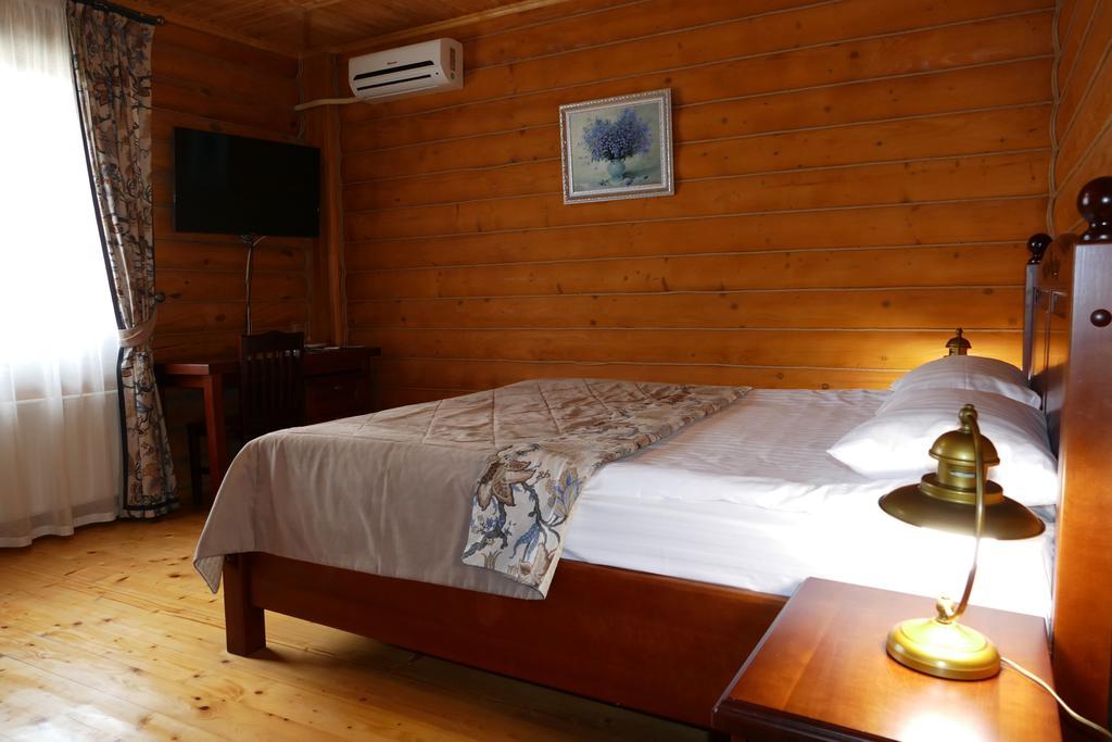 Hotel Комплекс Відпочинку Пампушка & Подушка Burlach'ya Balka Esterno foto
