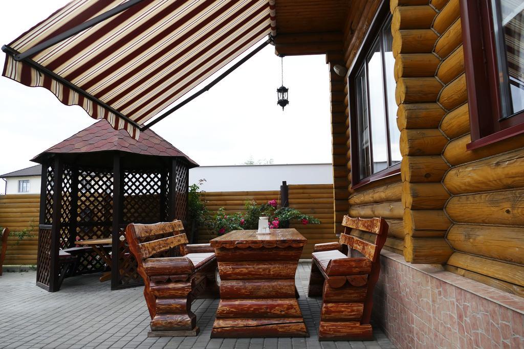 Hotel Комплекс Відпочинку Пампушка & Подушка Burlach'ya Balka Esterno foto