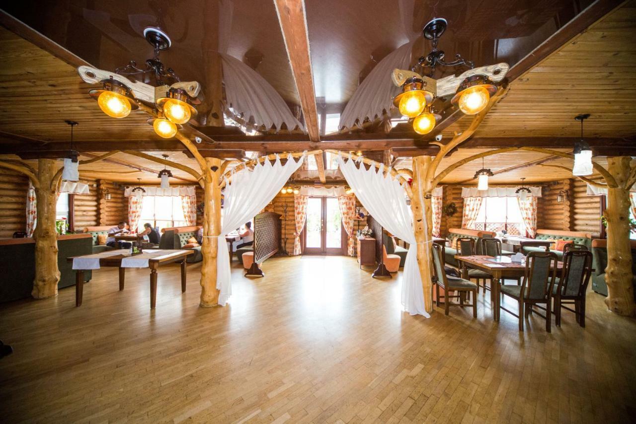 Hotel Комплекс Відпочинку Пампушка & Подушка Burlach'ya Balka Esterno foto