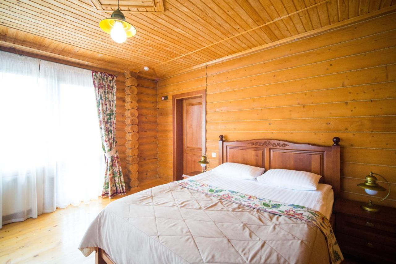 Hotel Комплекс Відпочинку Пампушка & Подушка Burlach'ya Balka Esterno foto