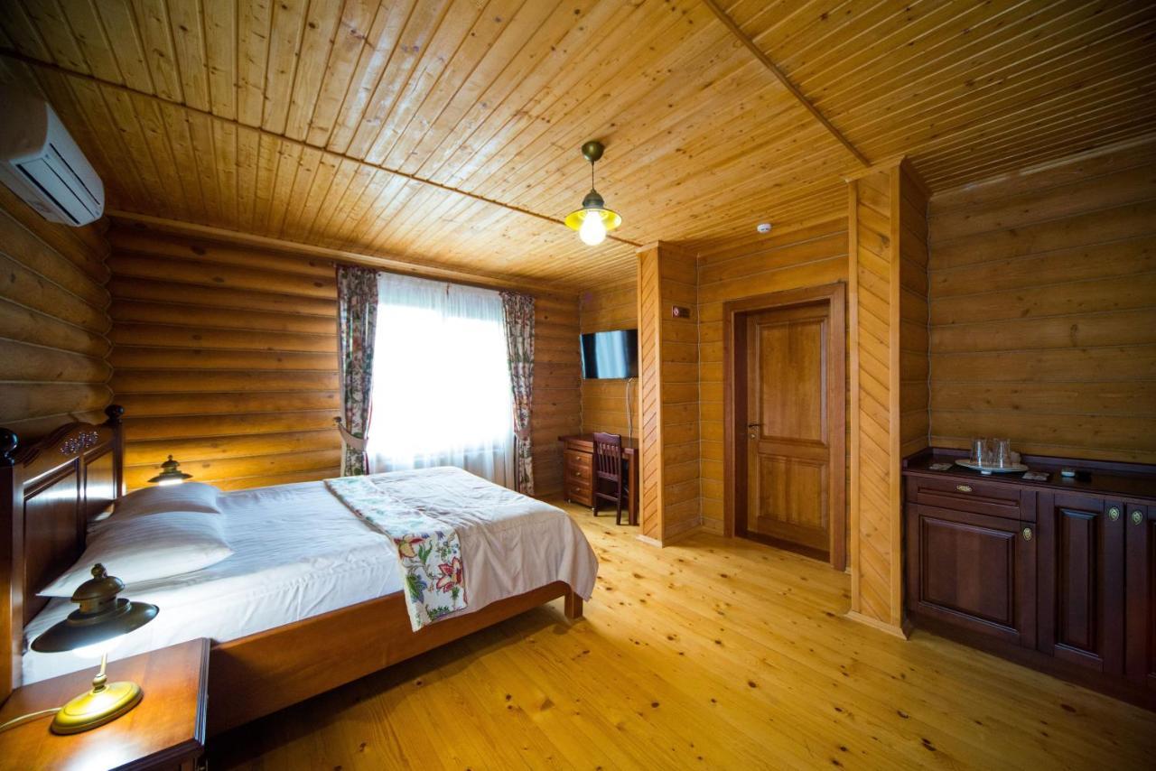 Hotel Комплекс Відпочинку Пампушка & Подушка Burlach'ya Balka Esterno foto