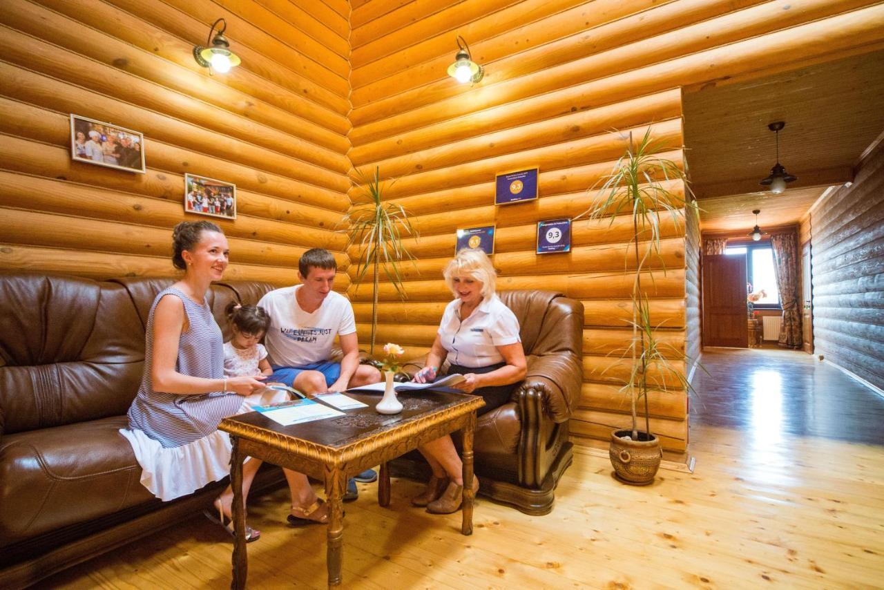 Hotel Комплекс Відпочинку Пампушка & Подушка Burlach'ya Balka Esterno foto
