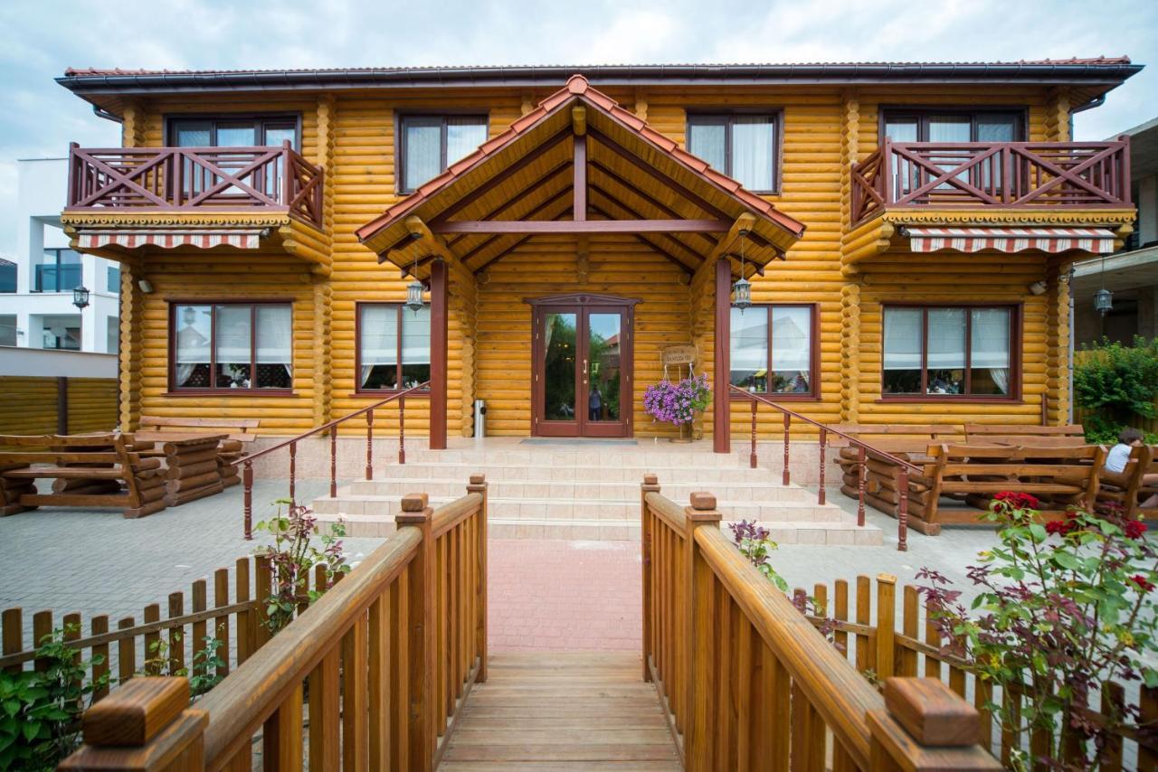 Hotel Комплекс Відпочинку Пампушка & Подушка Burlach'ya Balka Esterno foto